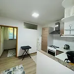 Апартаменты Peaceful Retreat 5min Walk To Bascarsija