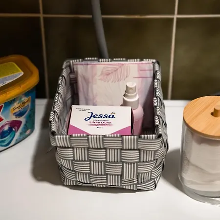 Cozy 'studio 3' Steps From Bascarsija * サラエヴォ