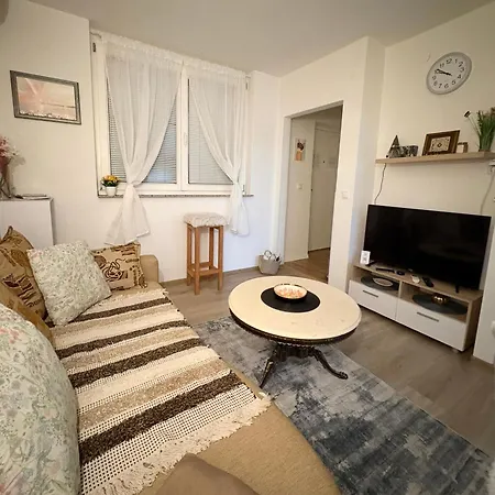 Appartement Peaceful Area 5 Min Walk To City Center *